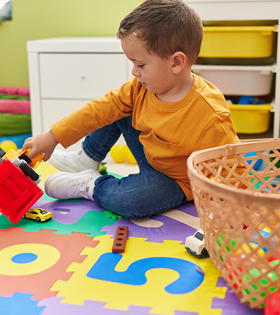 Parents-Guide-Choosing-the-Right-Kids-Play-School-for-Your-Child